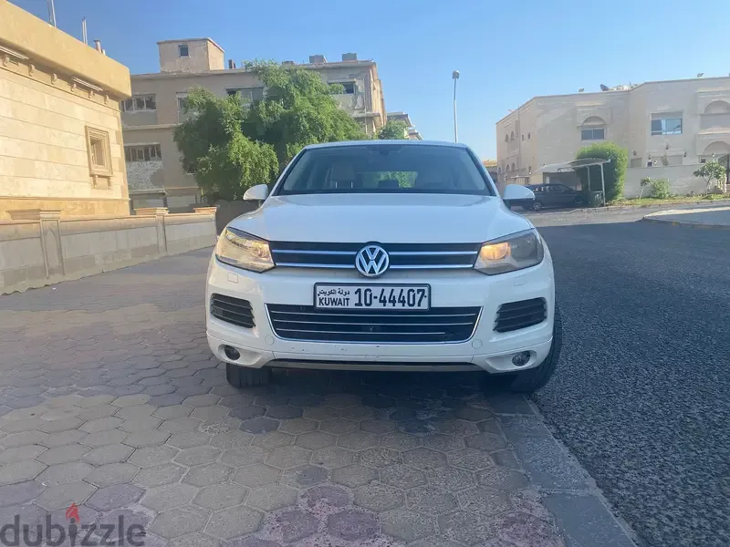 فولكس واجن طوارق 2011